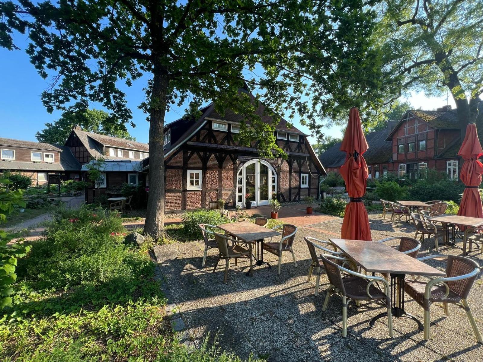 布鲁恩霍夫度假酒店 Suhlendorf 外观 照片